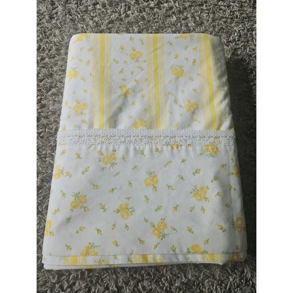 Vtg JC Penney Fashion Manor Flat Sheet Yellow Floral Cottage Rose 71x92 1 Pc